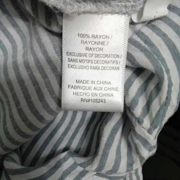 Bobeau Gray & White Vertical Stripe Button-Down Blouse Shirt Size L - Picture 9 of 10